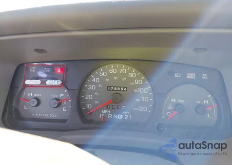 2005 Mercury Grand Marquis Gs from USA, damaged, VIN 2MEFM74W85X635271